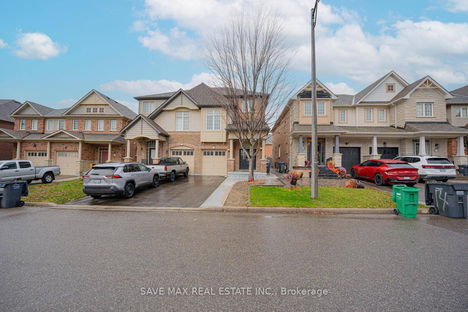 Legal Basement ! ! ! Absolute Showstopper Beautiful Semi Detached House In One Of The Demanding Neighborhood In Rural Caledon, Immaculate 3 Bedroom Home Plus 2 Bedroom Basement With Separate ...