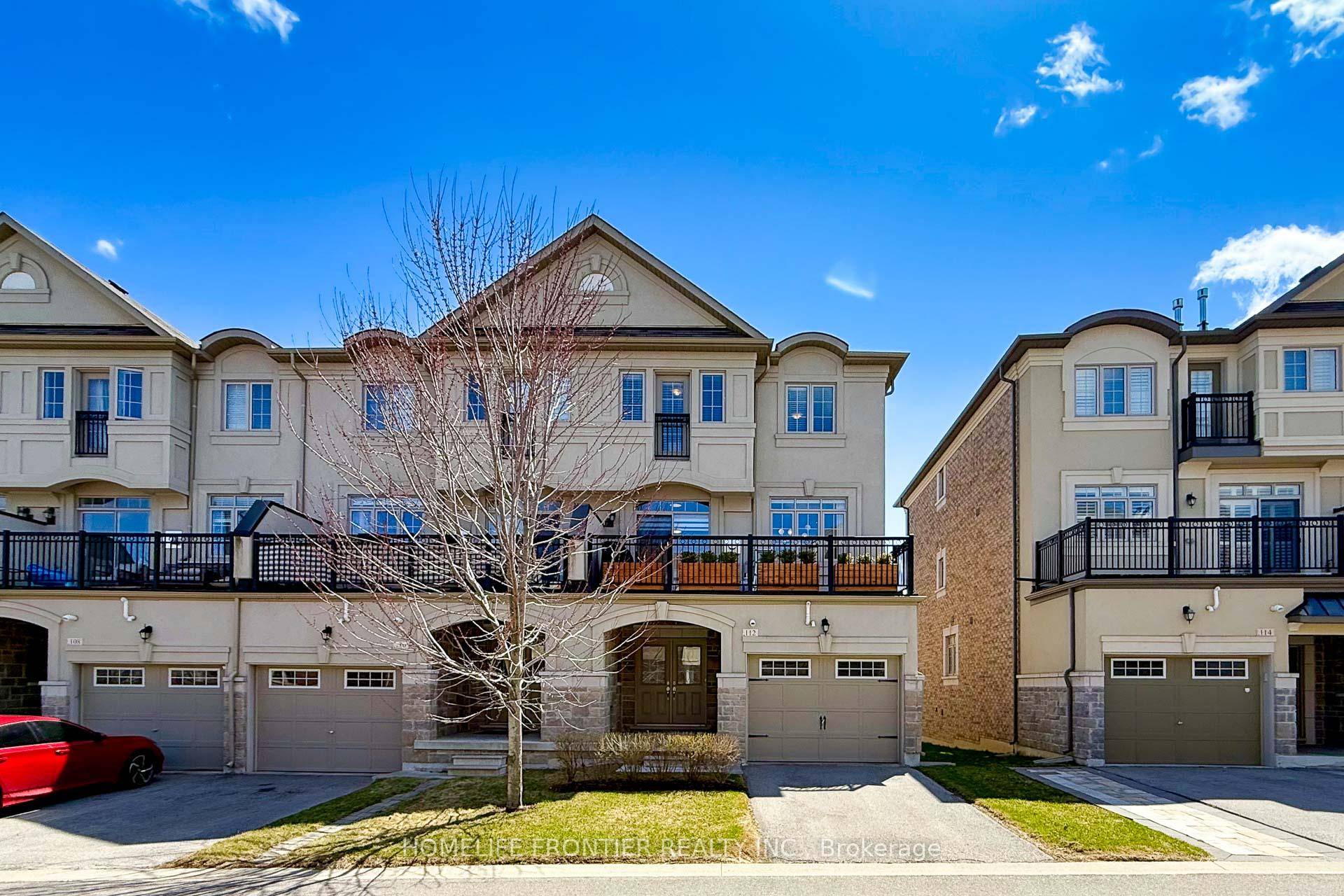 Prime Location In Oak Ridges Surrounded By Multi Million Dollar Homes !