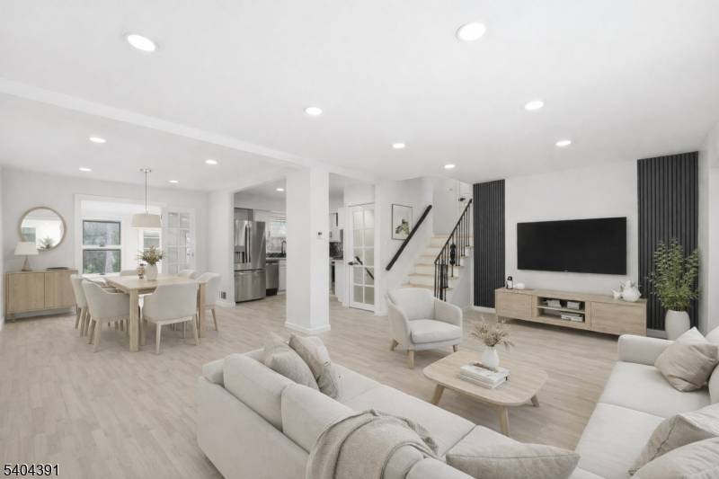 Welcome to Clifton ! This renovated 3 Bed 2 Full Bath property offers a versatile layout across multiple levels, providing comfortable living and excellent functionality.