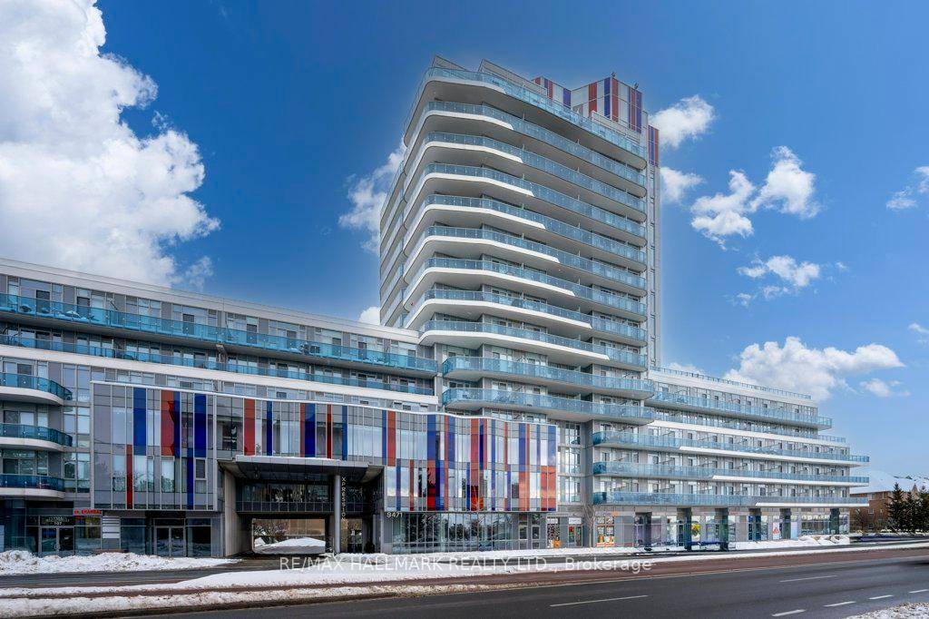 Luxurious Condo In The Heart Of Richmond Hill.