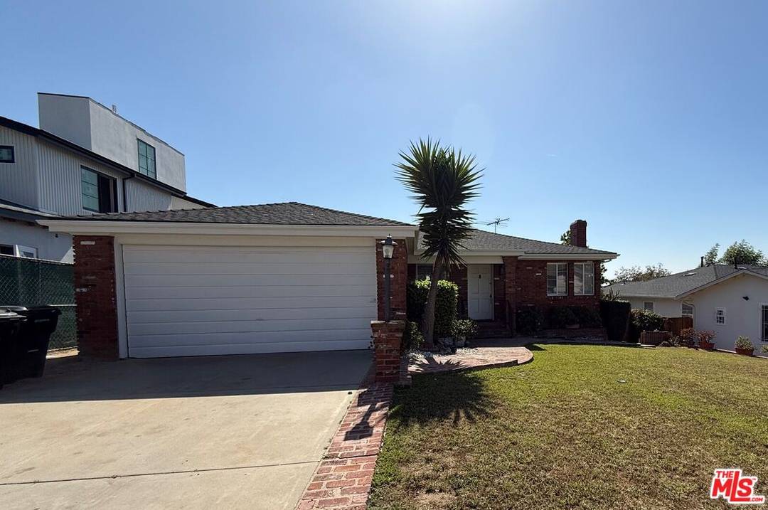 3237 Midvale Ave 3BR La