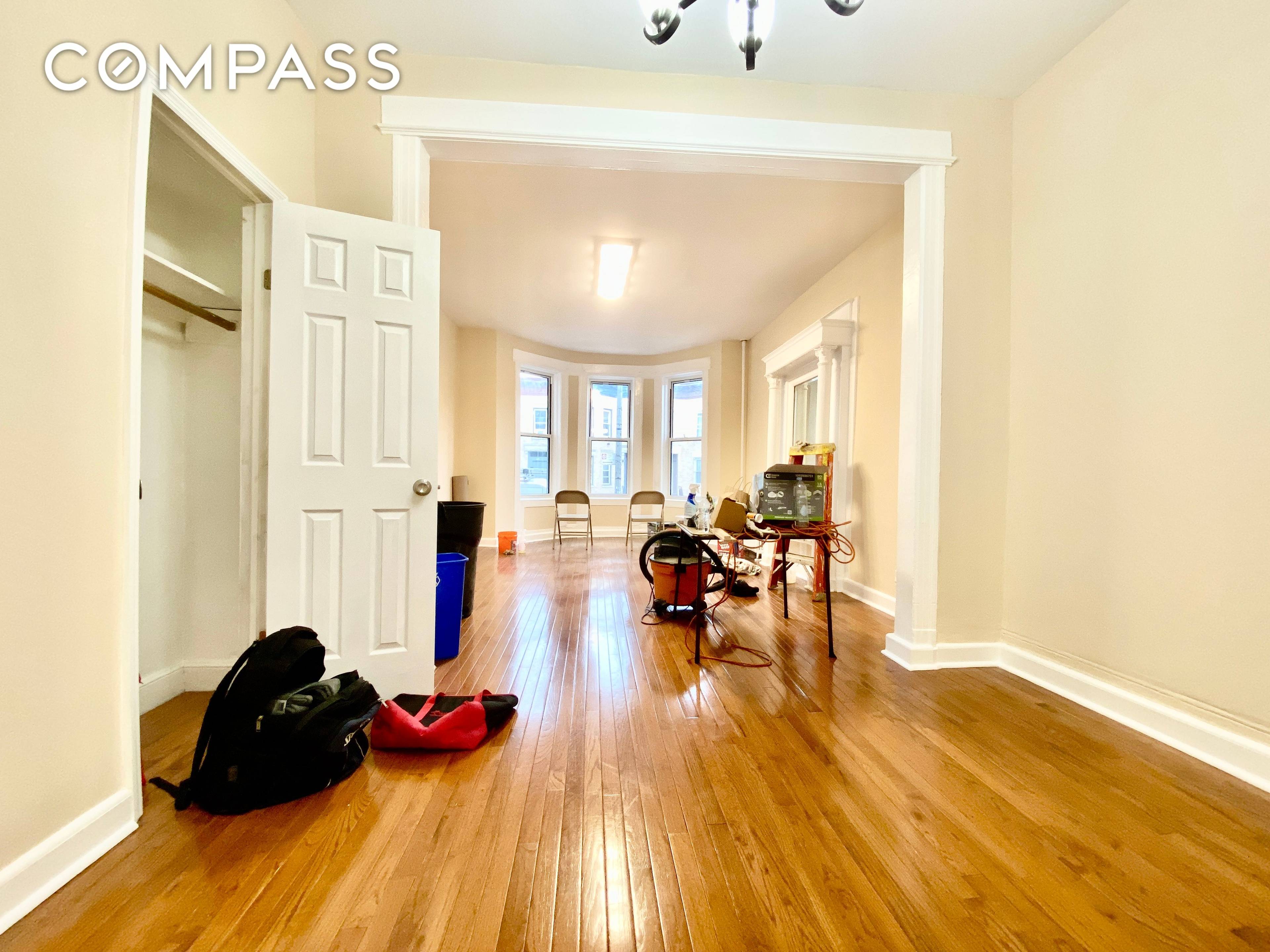 PLEASE WATCH REQUEST A VIDEO OF THE UNIT FOR A VIRTUAL TOUR !