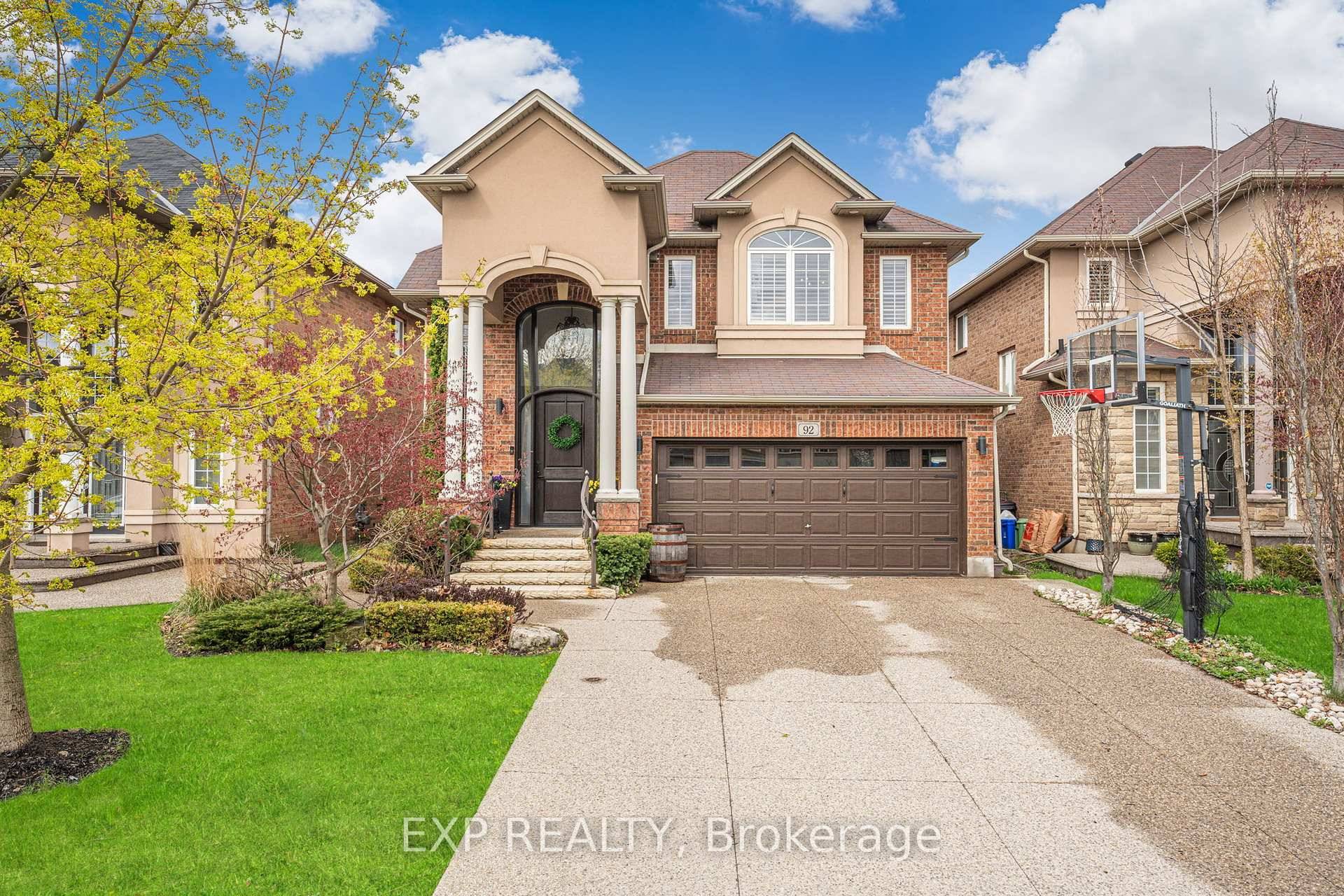 Stunning Designer Home With Resort Style Backyard In The Heart Of The Meadowlands !