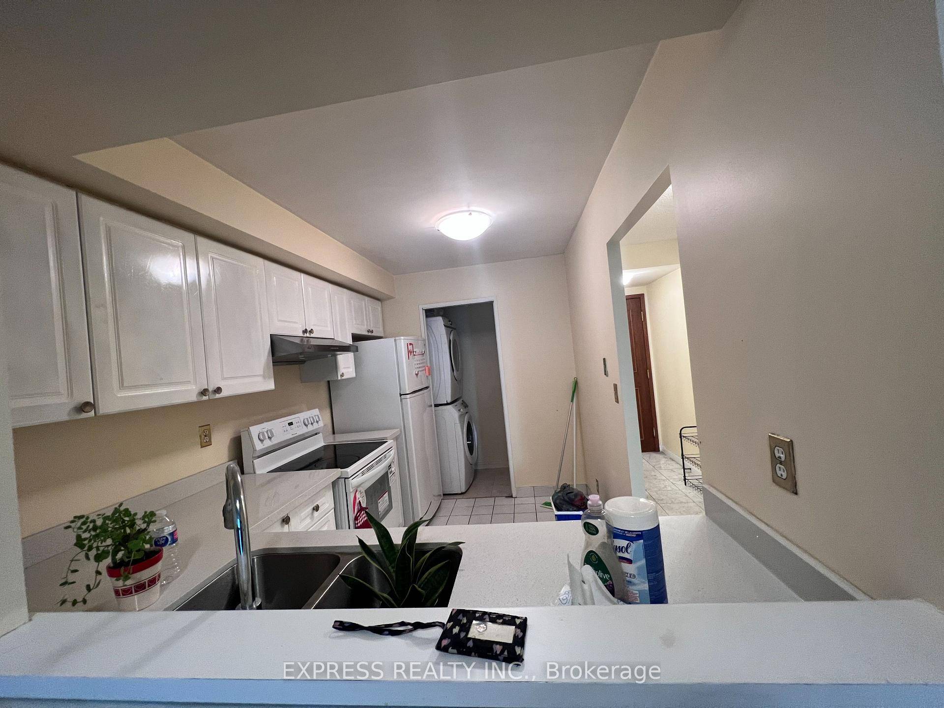 Luxury Unit In The Heart Of Scarborough.
