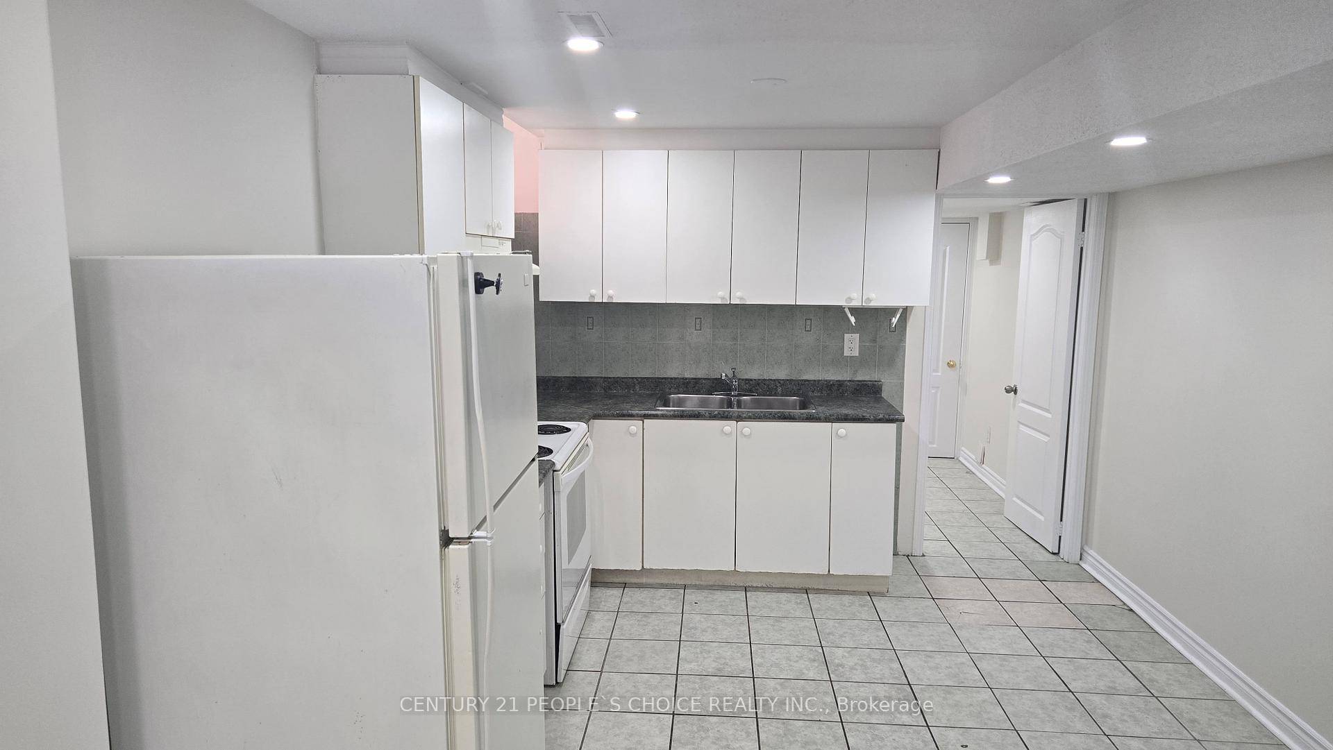 Absolutely Stunning Legal Basement Walkout Apartment With 2 Bedrooms, 2 Full Washrooms.