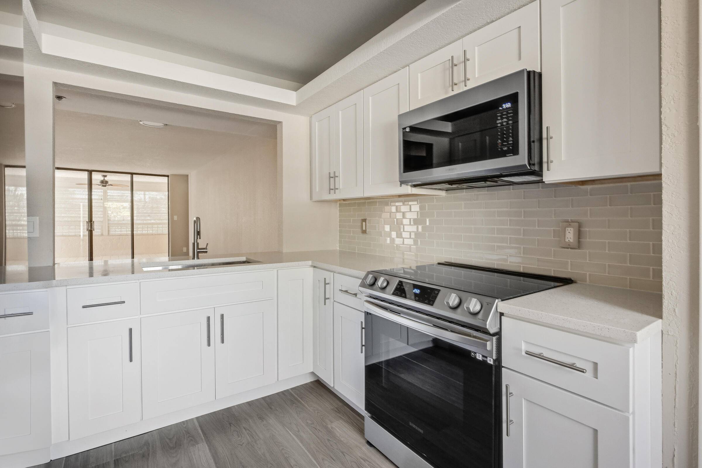 Welcome to your dream condo in a secure and vibrant 55 gated community !
