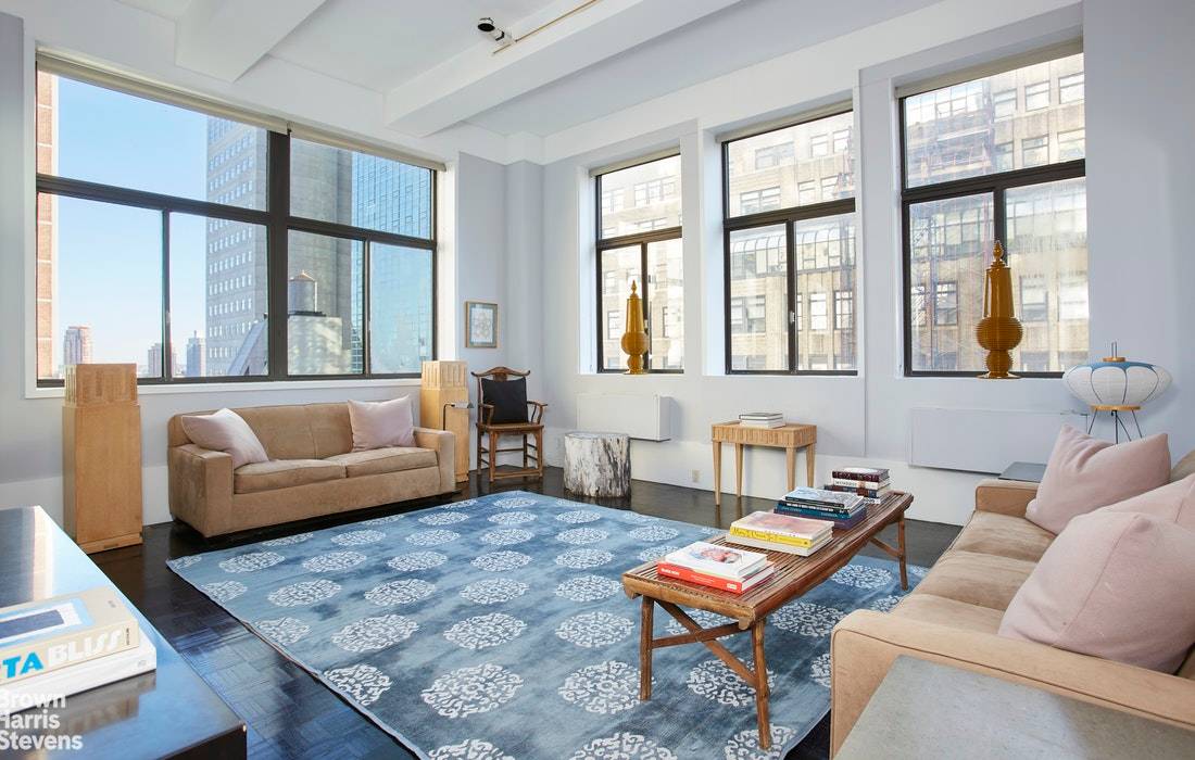 AD 100 DESIGNER LOFT. This glamourous, sun filled, one bedroom, 2 bath home was created by renowned AD 100 interior designer Jeffrey Bilhuber.