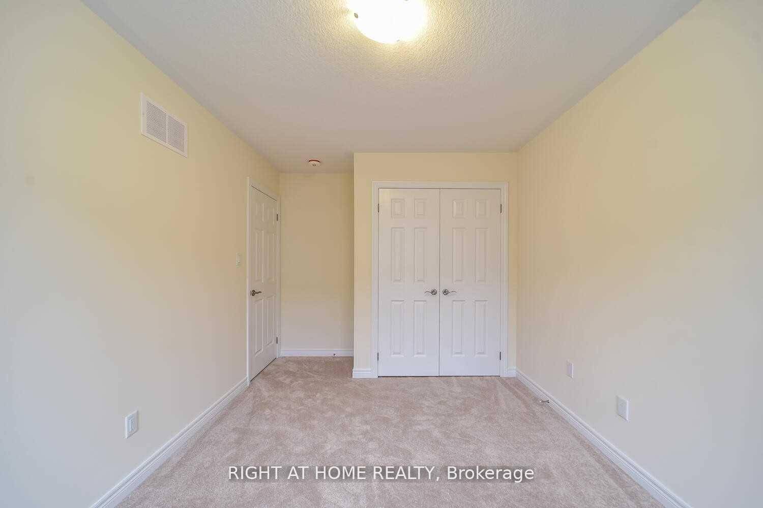 Looking for AAA Tenants with 750 credit score, job letter and good references.