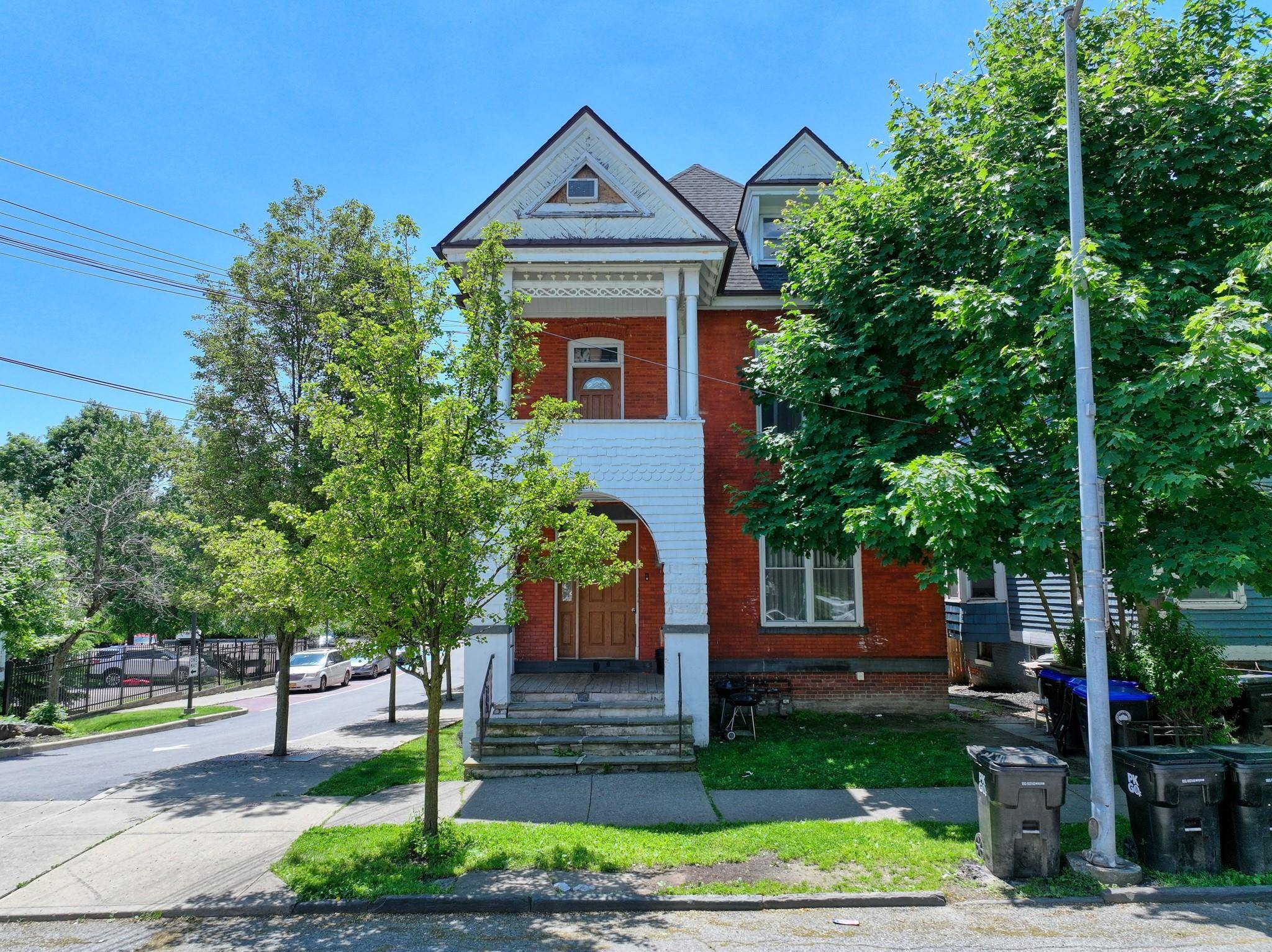 Welcome to 12 Noxon St Poughkeepsie !