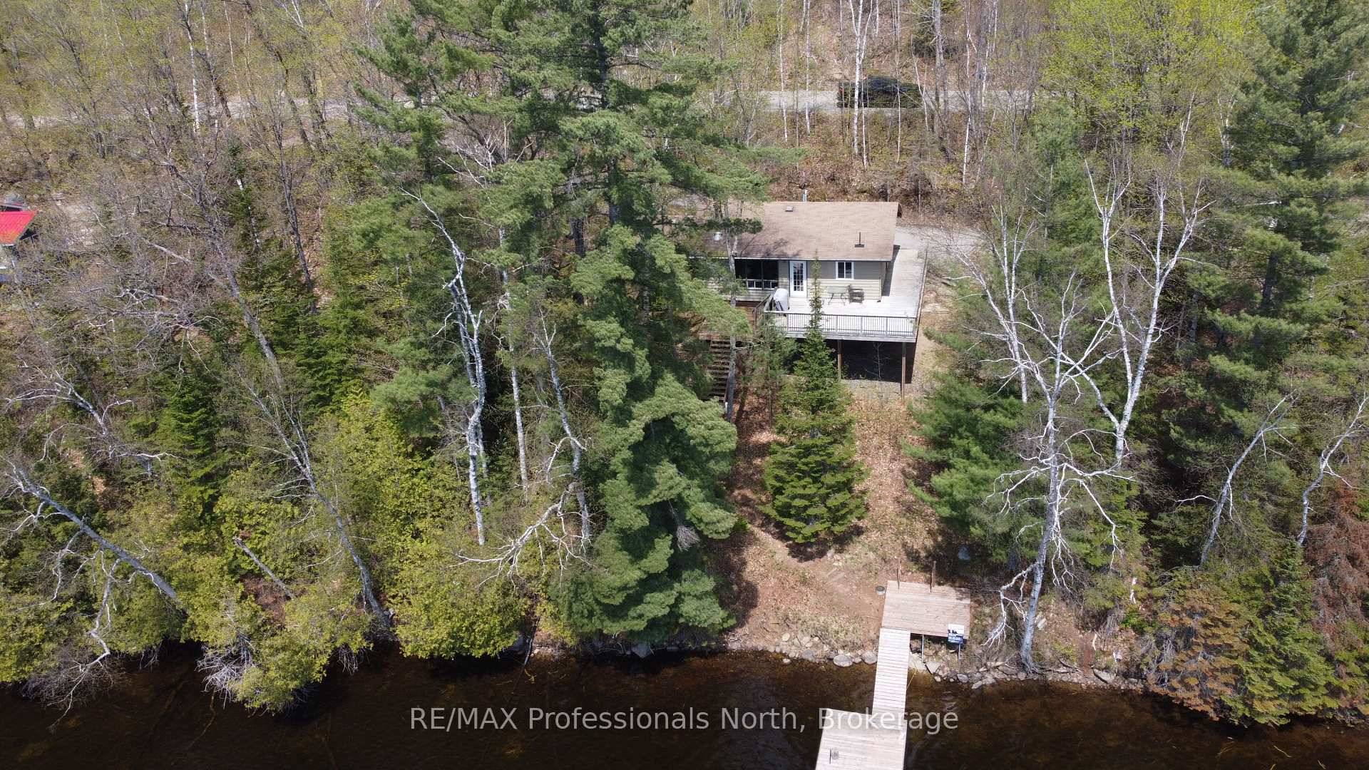 Charming 3 Bedroom Cottage on South Portage Lake !