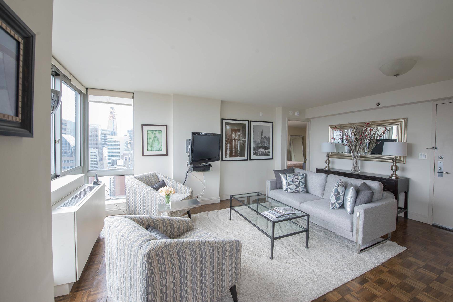 High Floor Oasis in Midtown !