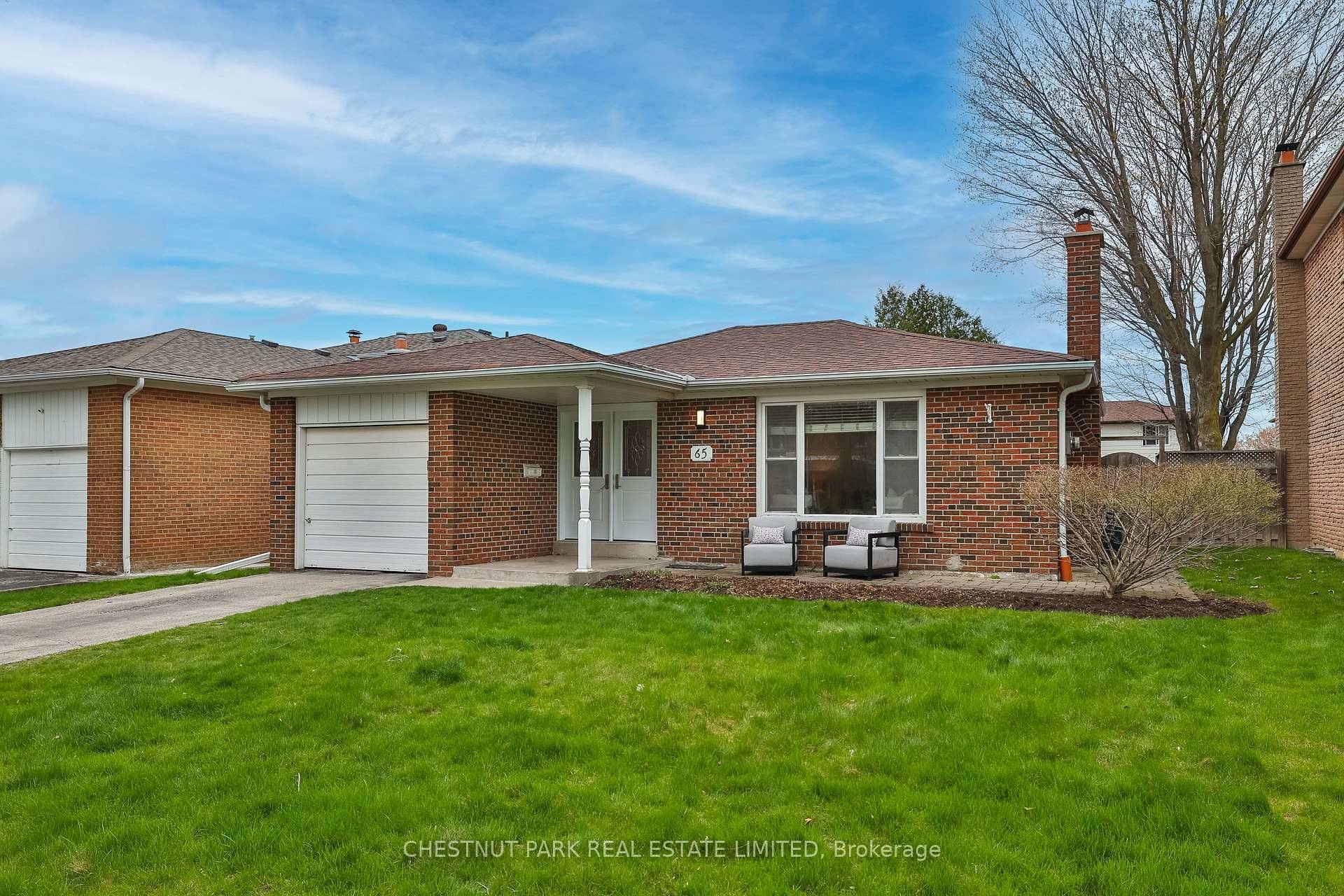 This bright and beautifully renovated 2025 3 1 bedroom turnkey bungalow on a quiet, very low traffic street in the heart of Agincourt has been lovingly owned and maintained by ...