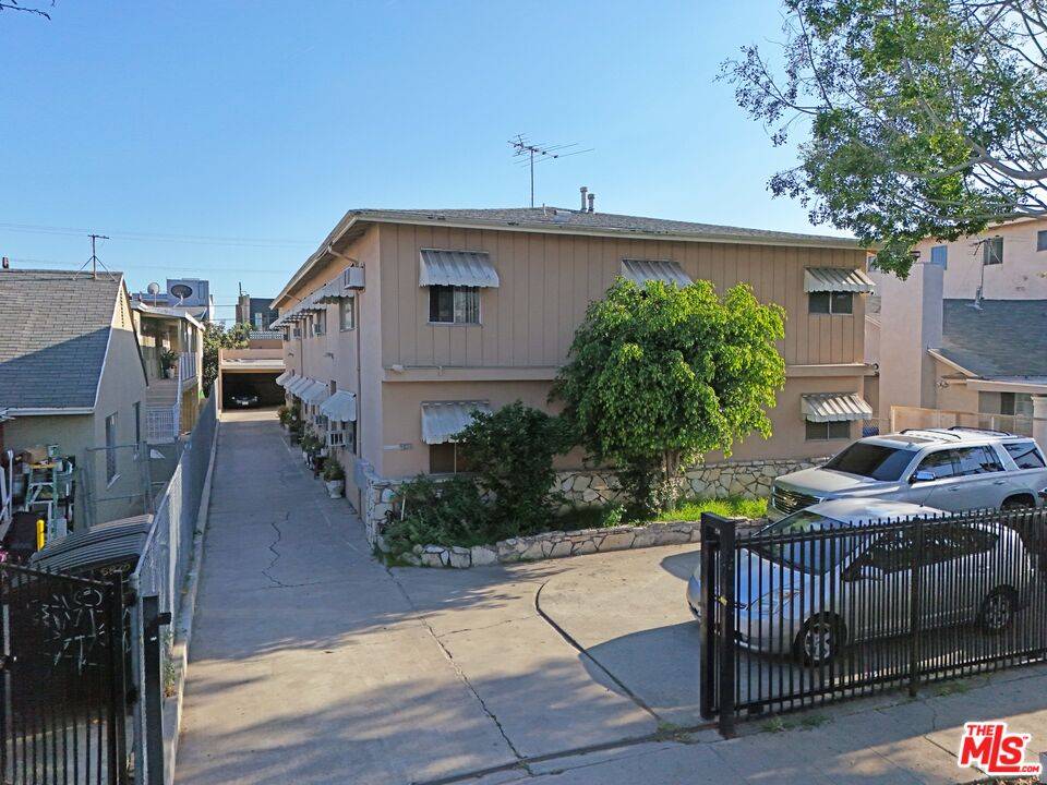 5836   Lexington Ave 9BR Hancock Park La