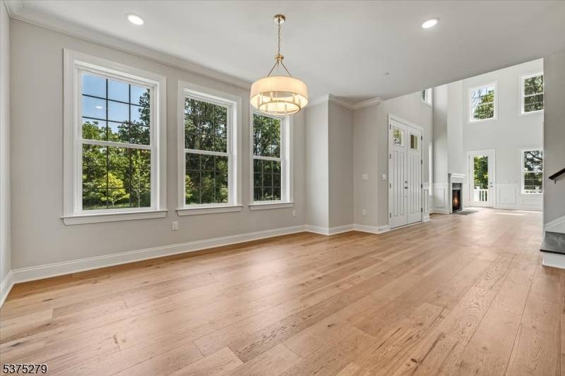 A stunning end unit, the Wheaton has a modern functional floor plan, providing a seamless flow between the living and dining spaces.