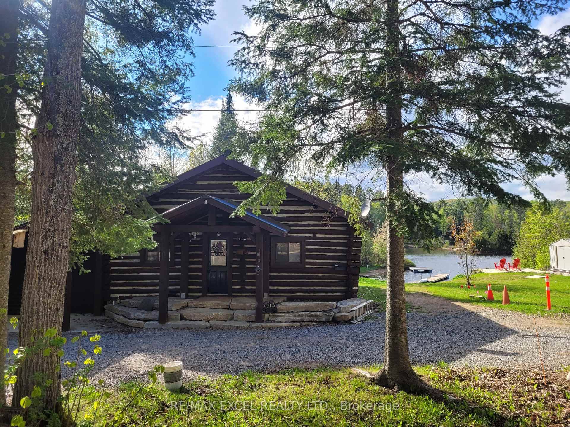 Dreaming Of A Gorgeous Chalet Style Cottage That Is Year Round And Fully Made Of Beautifully Crafted Round Logs With Extra Insulation, Flexible Chinking Which Enhanced Looking ?