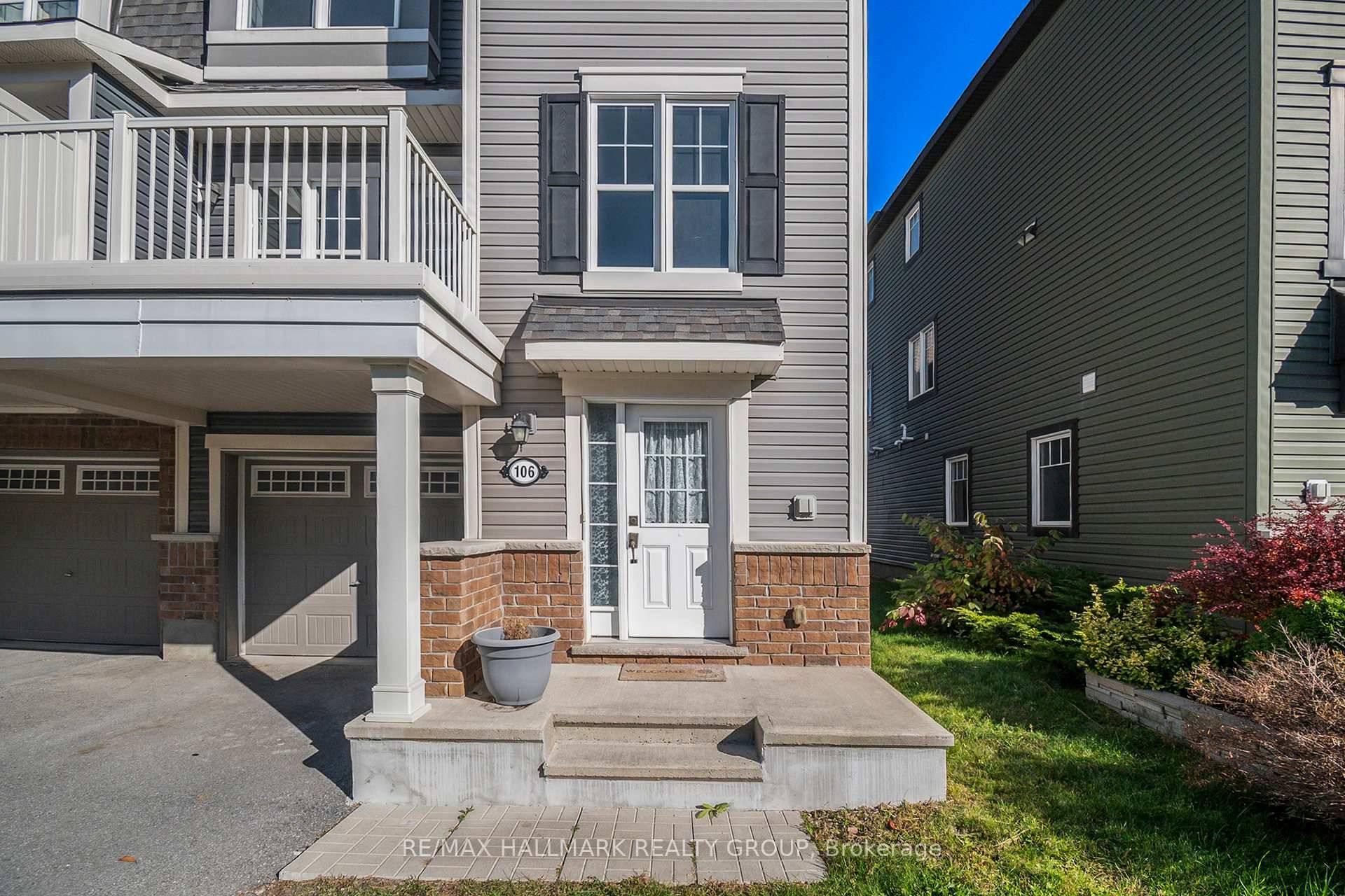 Welcome to this beautifully maintained 3 storey freehold end unit townhome located in the sought after Avalon community of Orle ans.