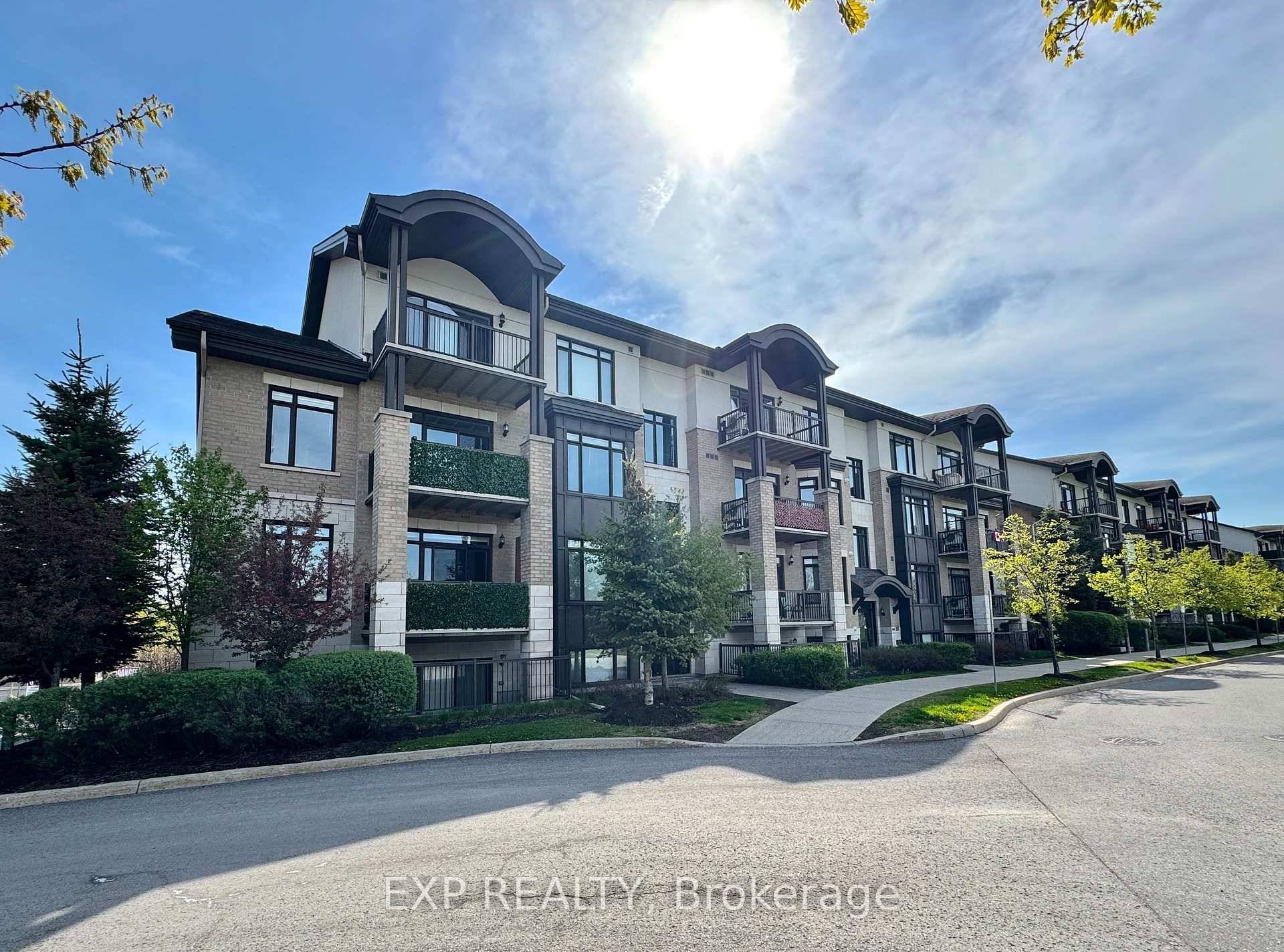 2 bed, 2 FULL bathroom apartment in an AMAZING location close proximity to St.