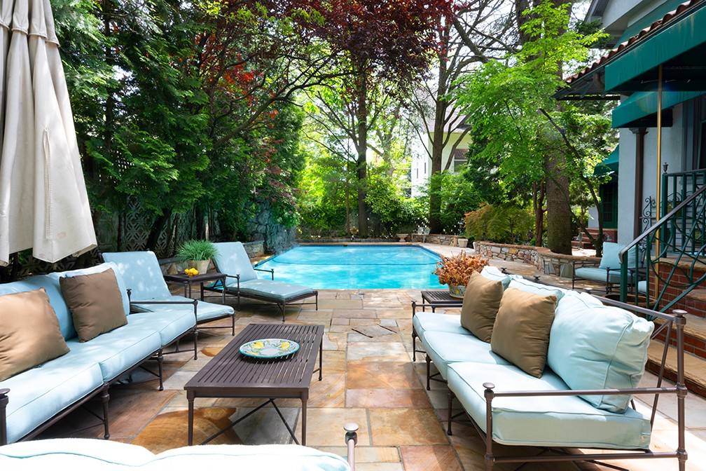 This magnificent manor house was built in 1910 in the exclusive Crescent Hill section of Bay Ridge.