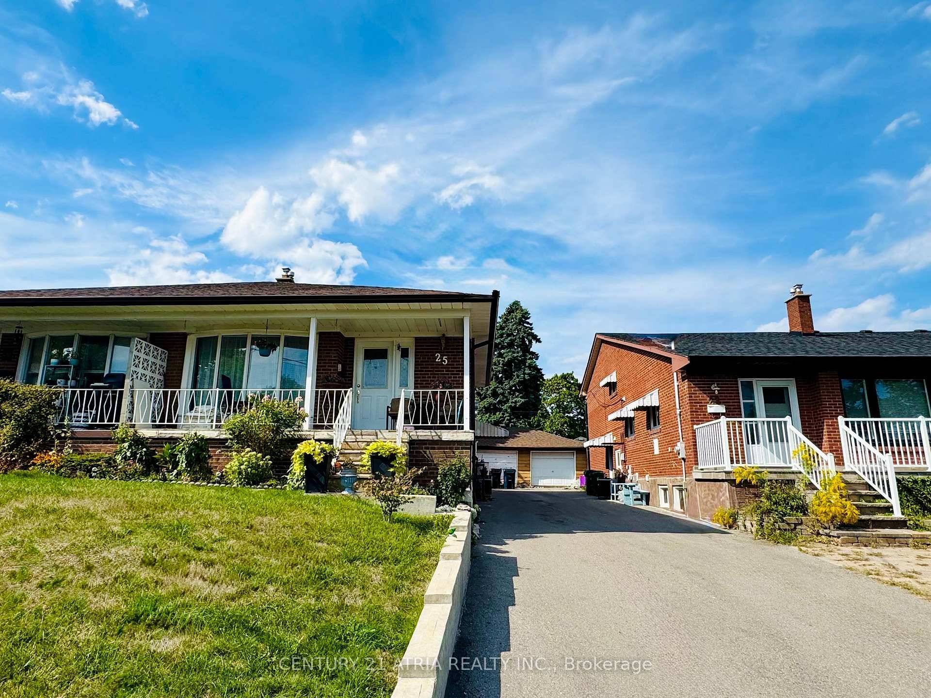 BRIGHT, PRIVATE LARGE 1 BEDROOM APT IN THE STUDIO WITH A DRAW CURTAIN FOR ADDED PRIVACY.