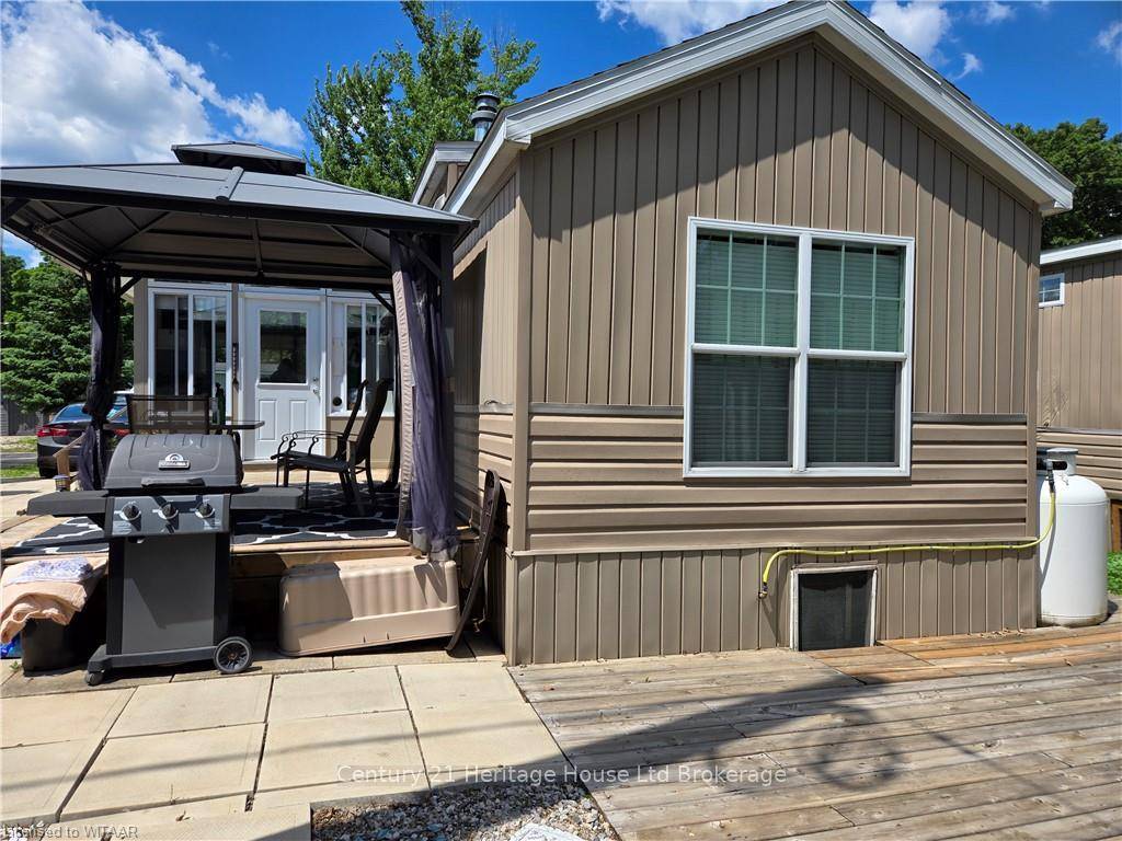 Care free retirement living awaits you at Lyons Shady Acres !