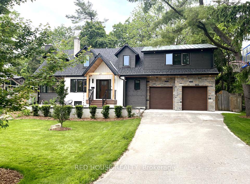 Discover a breathtaking, newly custom built, 4 bedroom home in Mineola.