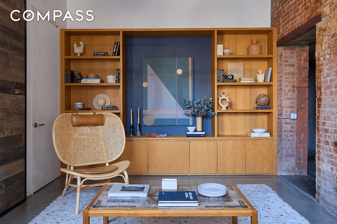 Set in prime West Chelsea, Residence 4B at The Spears Building blends classic architectural elements with a bevy of modern comforts and elegant design.