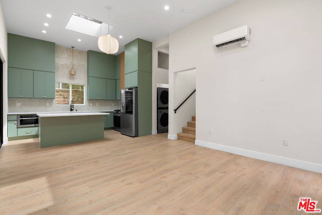 8589 Rugby Dr 3BR Sunset Strip La