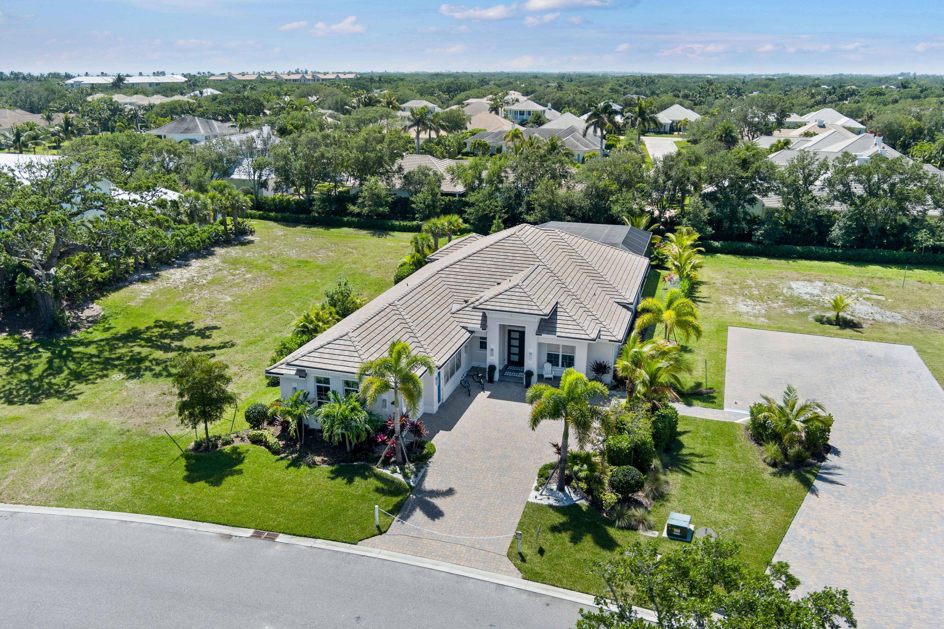 Discover the Sand Dollar Grande model, a true masterpiece of luxury living.