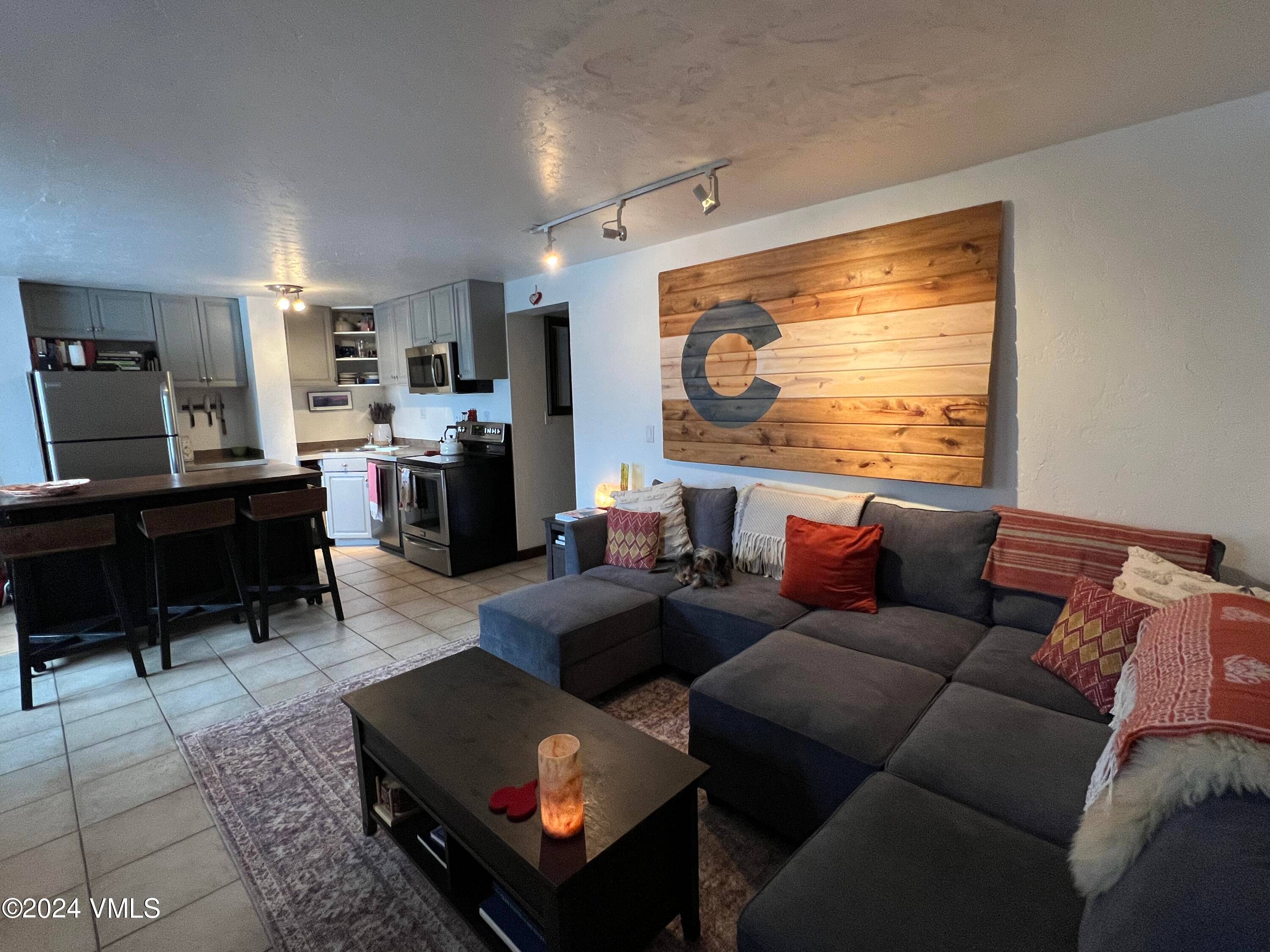 This cozy residence is ''free market'', with no deed restriction.