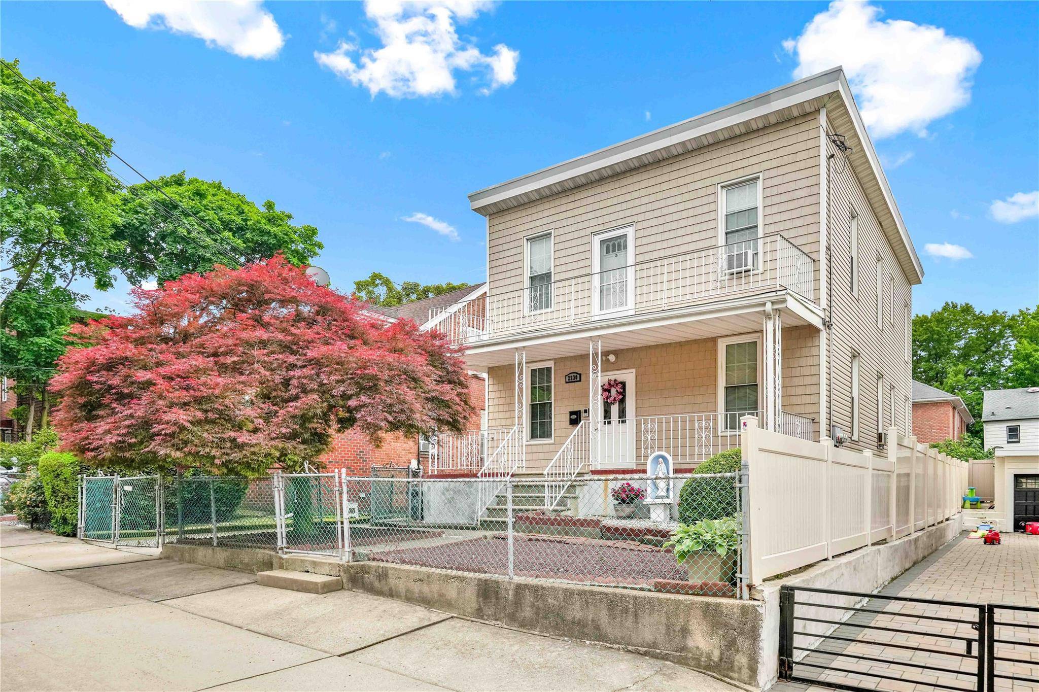 Property will be delivered vacant without tenants.