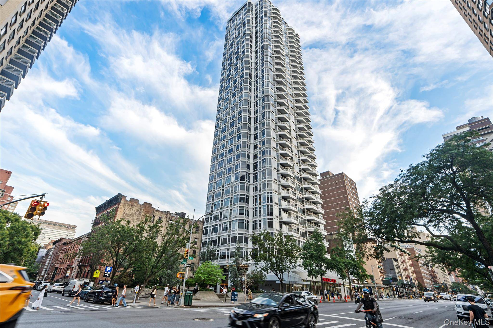 Spacious and Bright One Bedroom with Private Balcony in The Future Experience sophisticated city living in this spacious 1BR 1BA condominium on the 32nd floor, offering 714 sq ft of ...