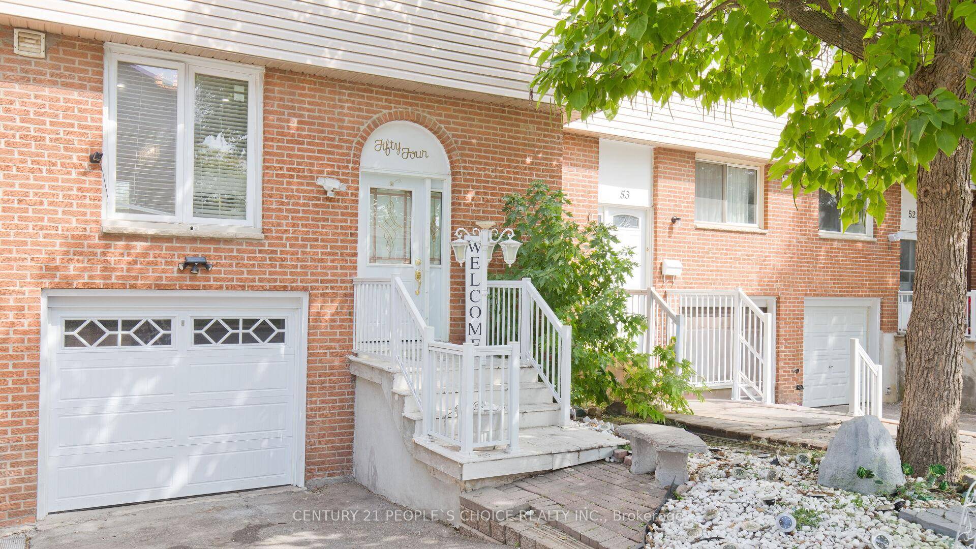 Welcome to this Beautifully Renovated Townhouse in Mississauga !
