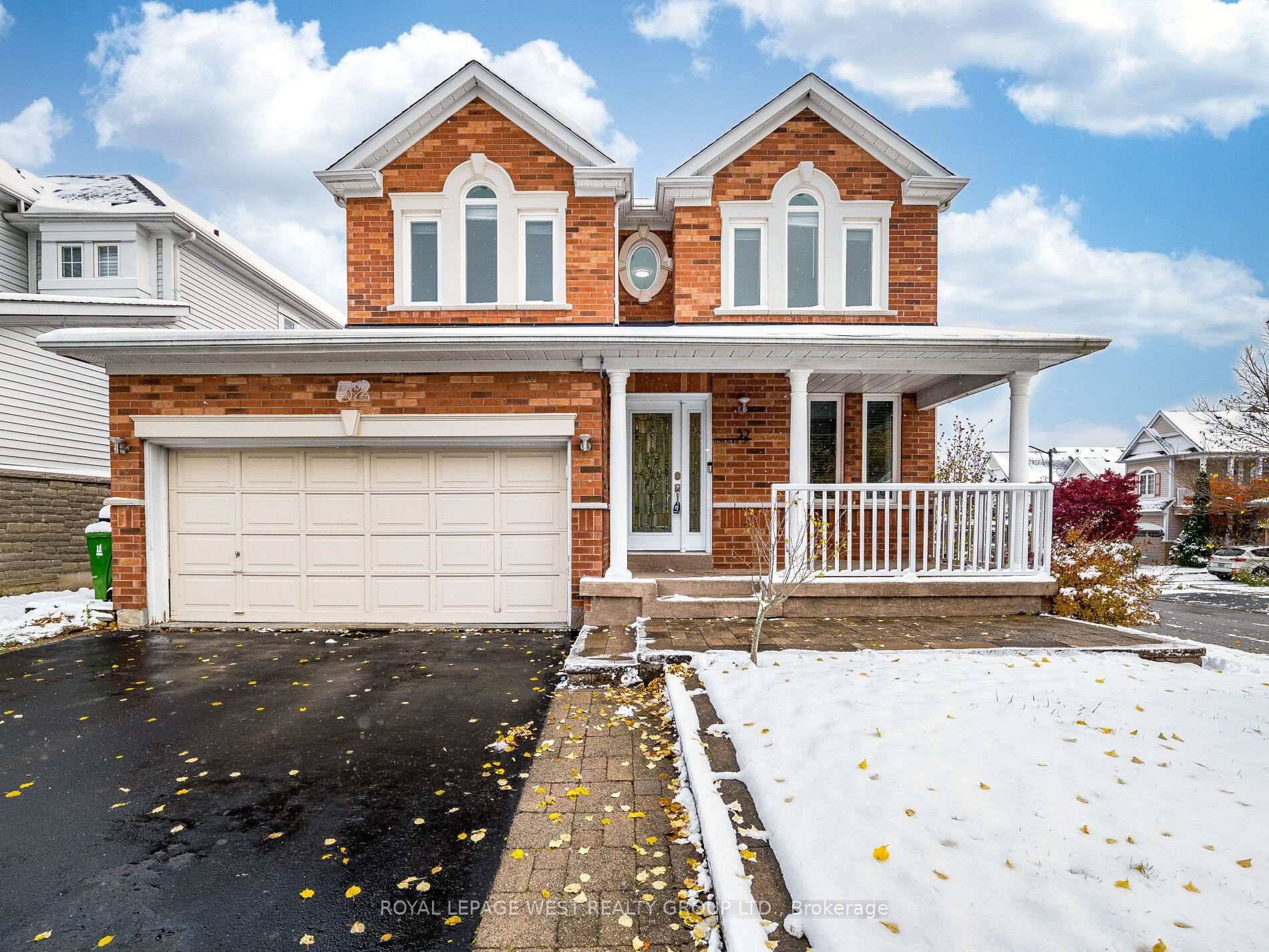 Beautifully maintained detached home in one of Port Union's most sought after pockets south of Lawrence, where detached listings rarely come up !