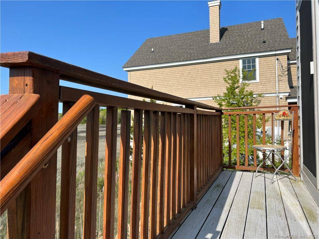 Furnished Studio Apartment Available May 15th Sept 15th.