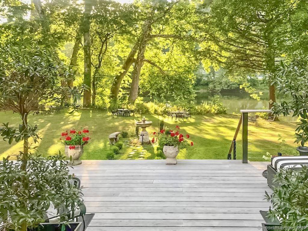 Embrace the art of living well at Poetess Place, a haven designed for writers, birders, and nature lovers, tucked away on a private riverfront perch in the heart of picturesque ...