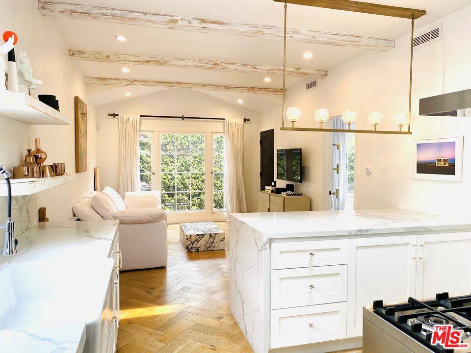 8062  Waring Ave 2BR Hollywood Hills East La