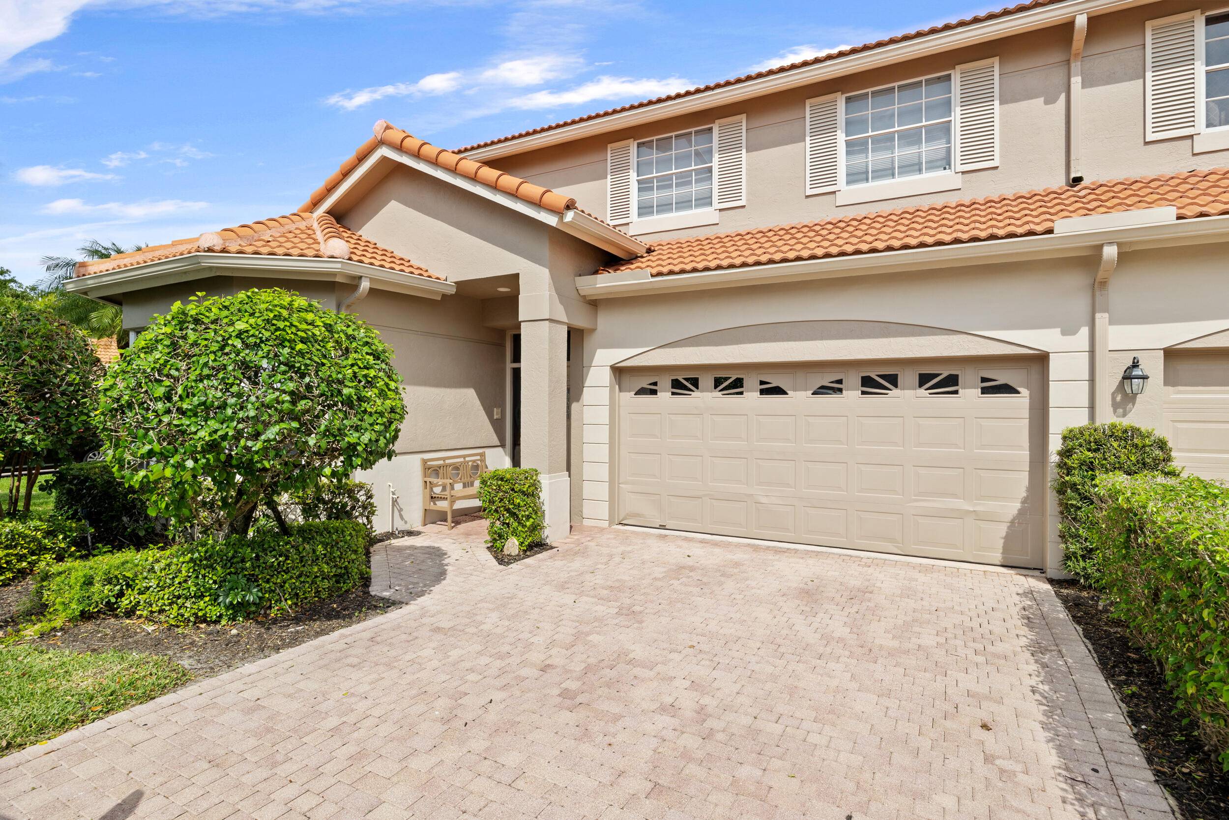 Fully furnished annual or seasonal rental in biggest townhome in PGA National.