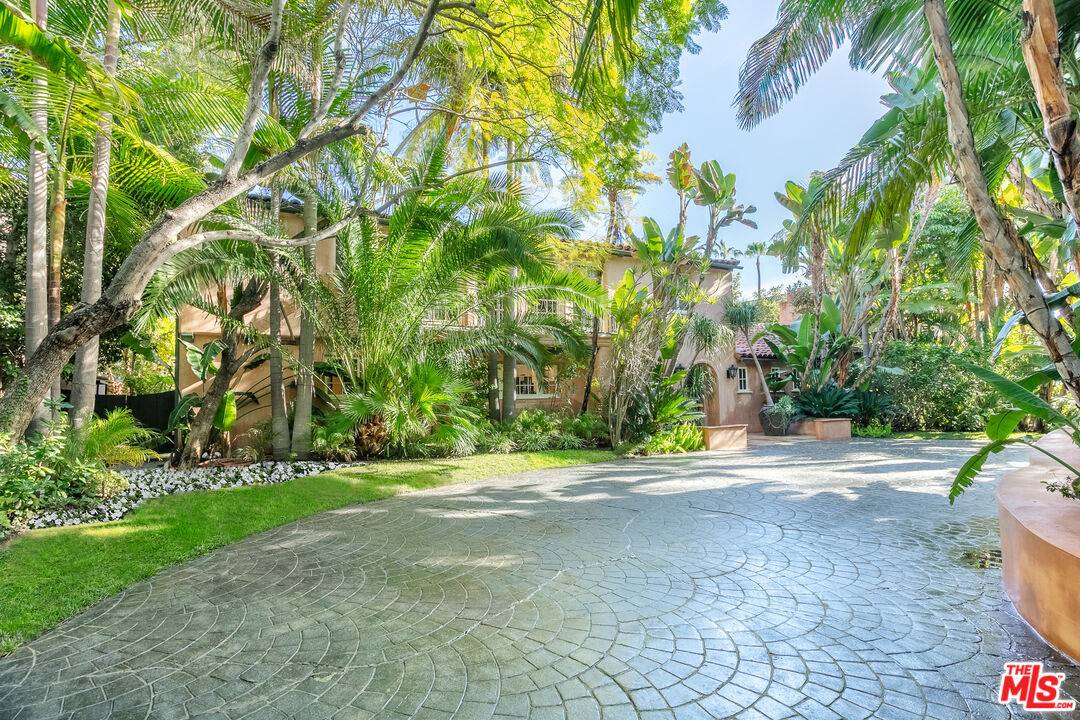 806 N Alpine Dr 5BR Beverly Hills Post Office | B.H.P.O. La