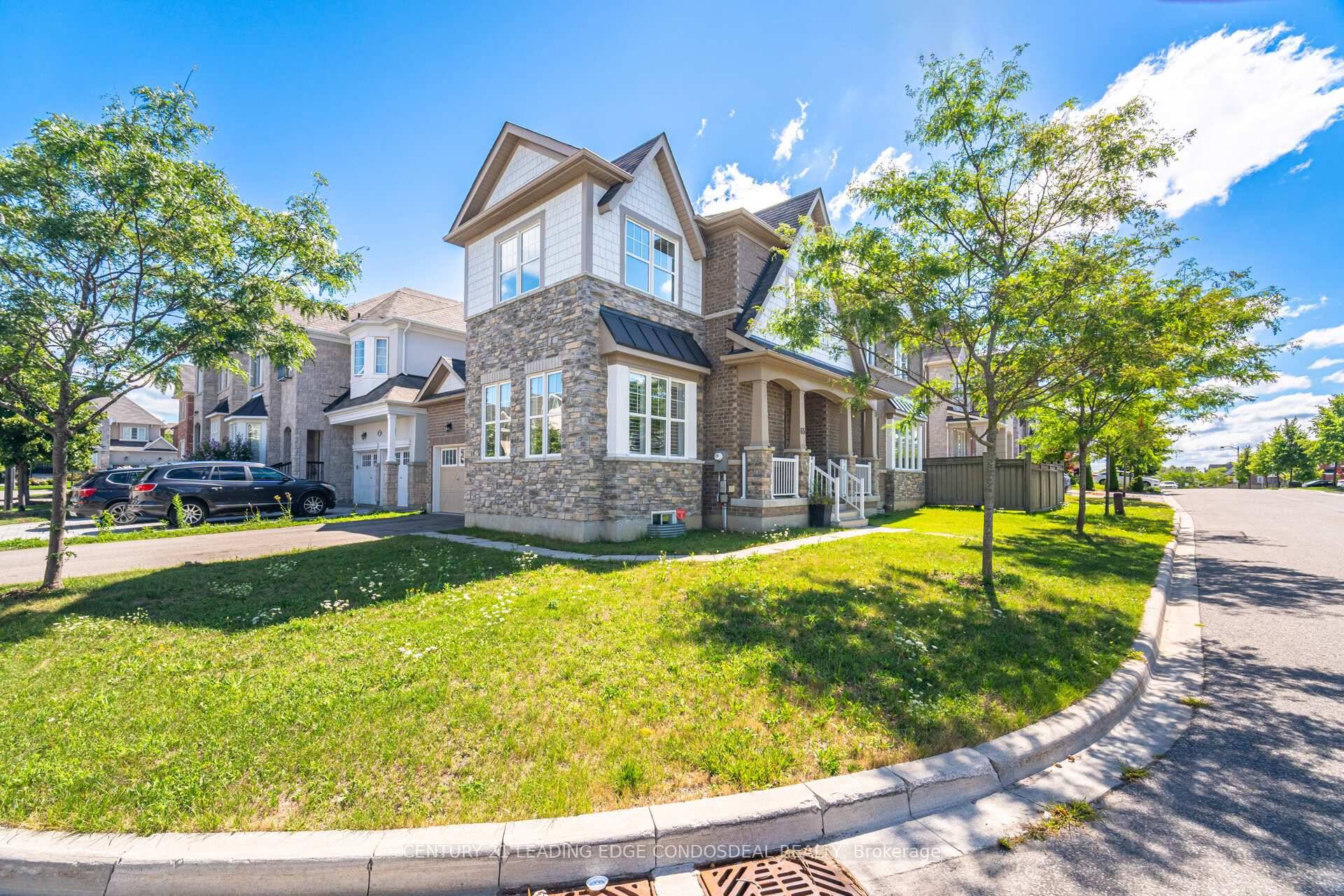 Welcome to 65 Novan Crescent, a beautifully appointed detached corner lot home in Auroras prestigious Rural Aurora community.