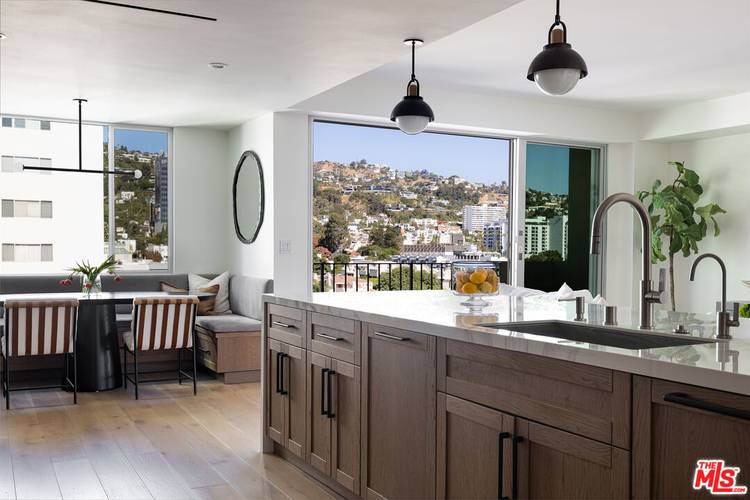 818 N Doheny Dr 2BR Sunset Strip La