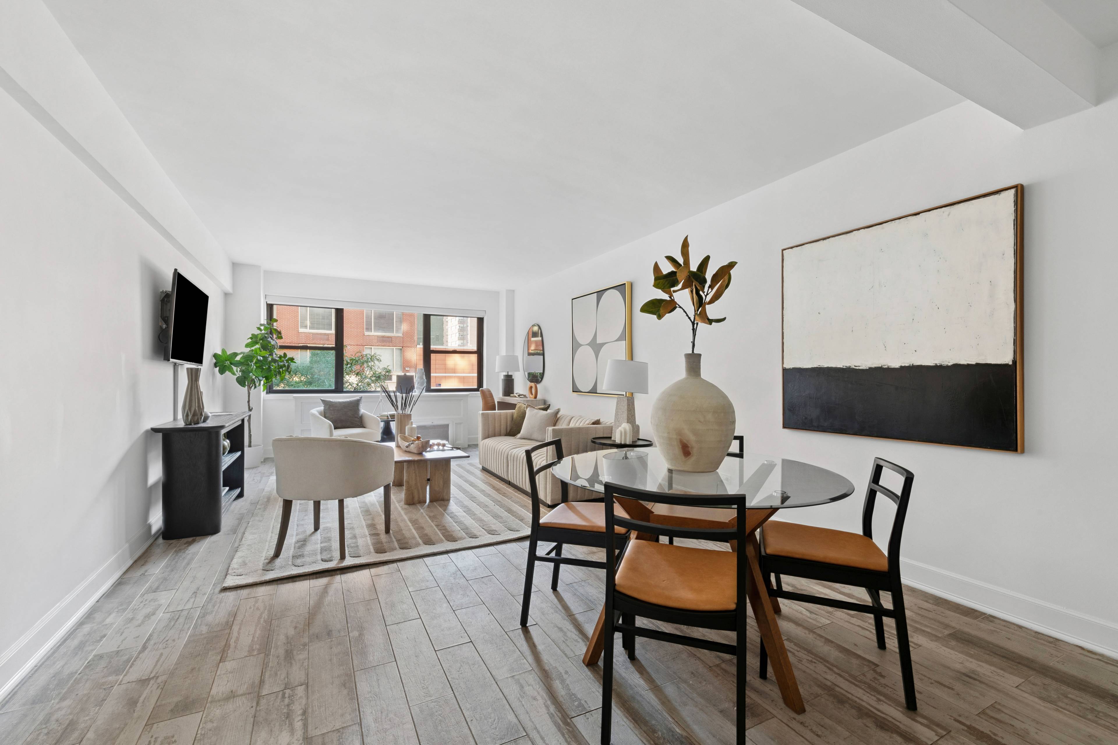 Discover this beautifully renovated one bedroom residence in a prime Upper East Side location.