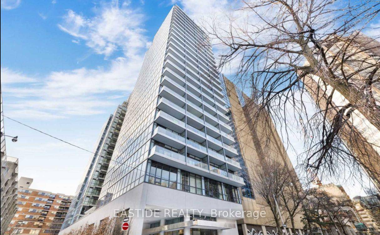 Luxury 1 Bedroom Unit With Balcony, 9 Feet Ceiling, Corner Unit With Unblocked Sw View.