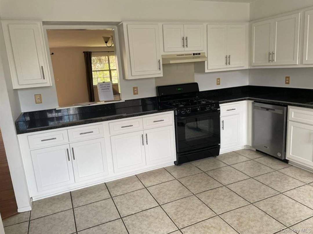 BRAND NEW KITCHEN ! Welcome to The Knolls at Ramapough II !