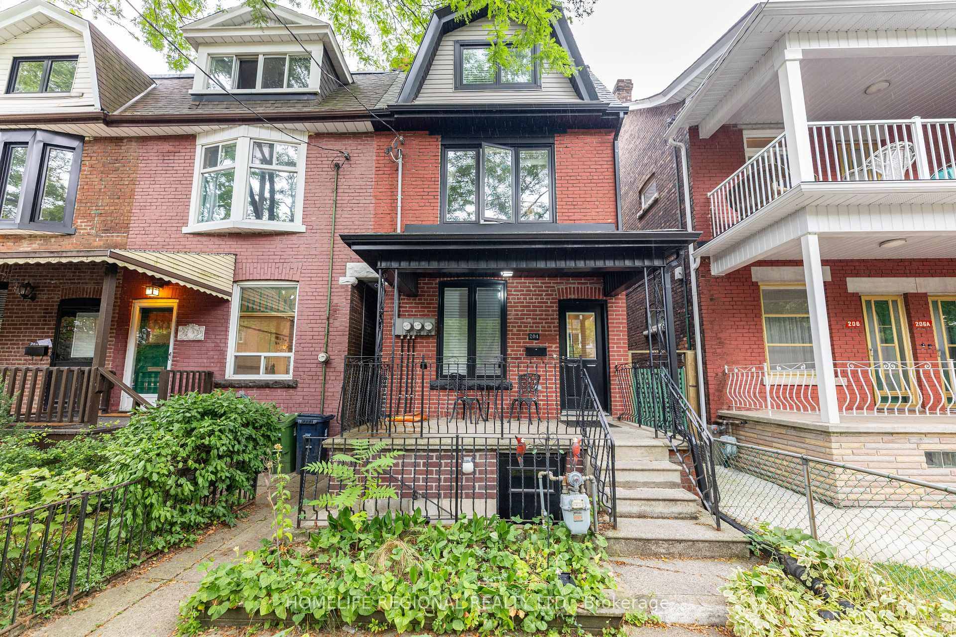 Exceptional Investment Opportunity in Highly Sought After Trinity Bellwoods !