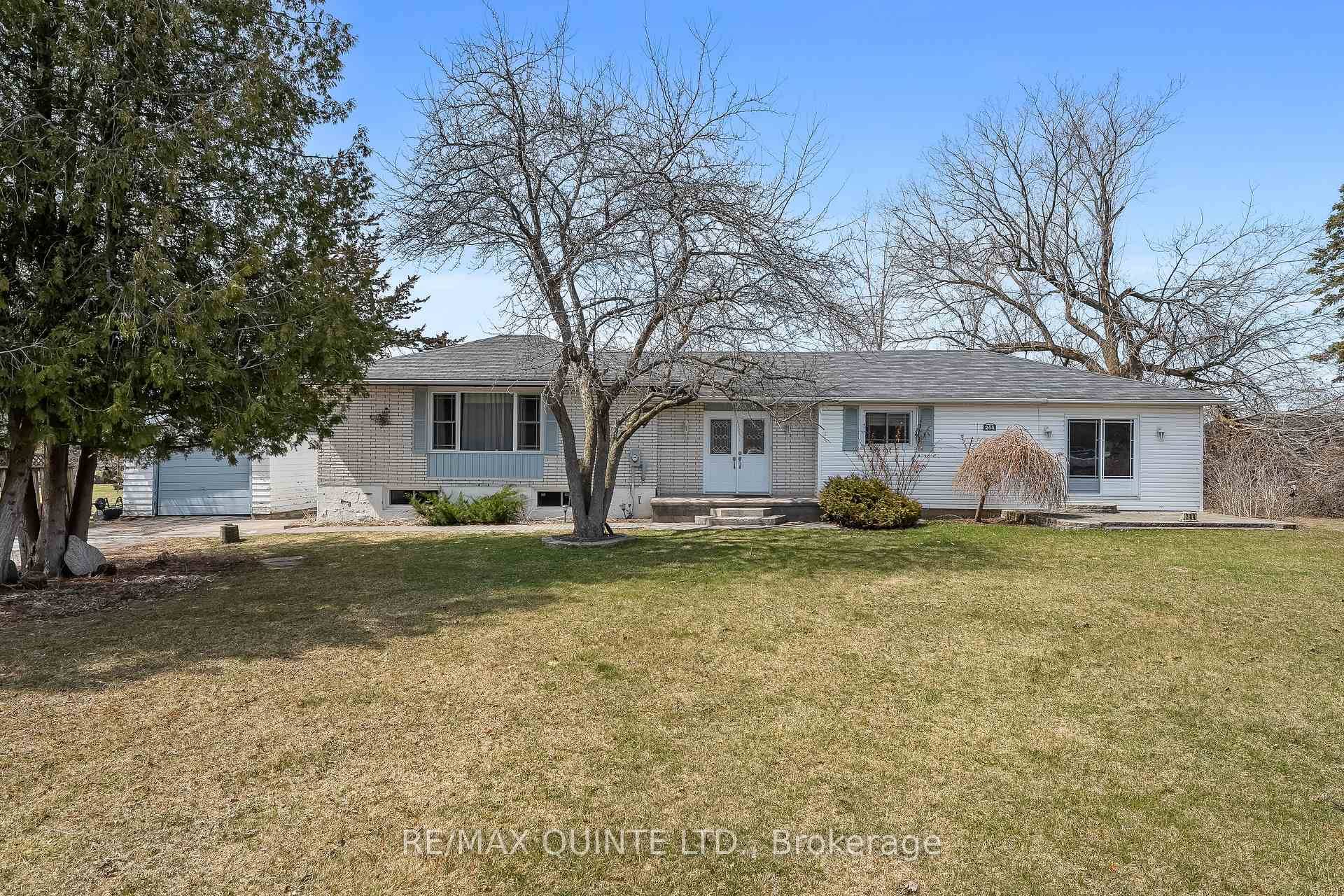 Enjoy stunning views of the Trent River from this spacious bungalow with 118 feet of road frontage, nestled in the heart of Frankford !