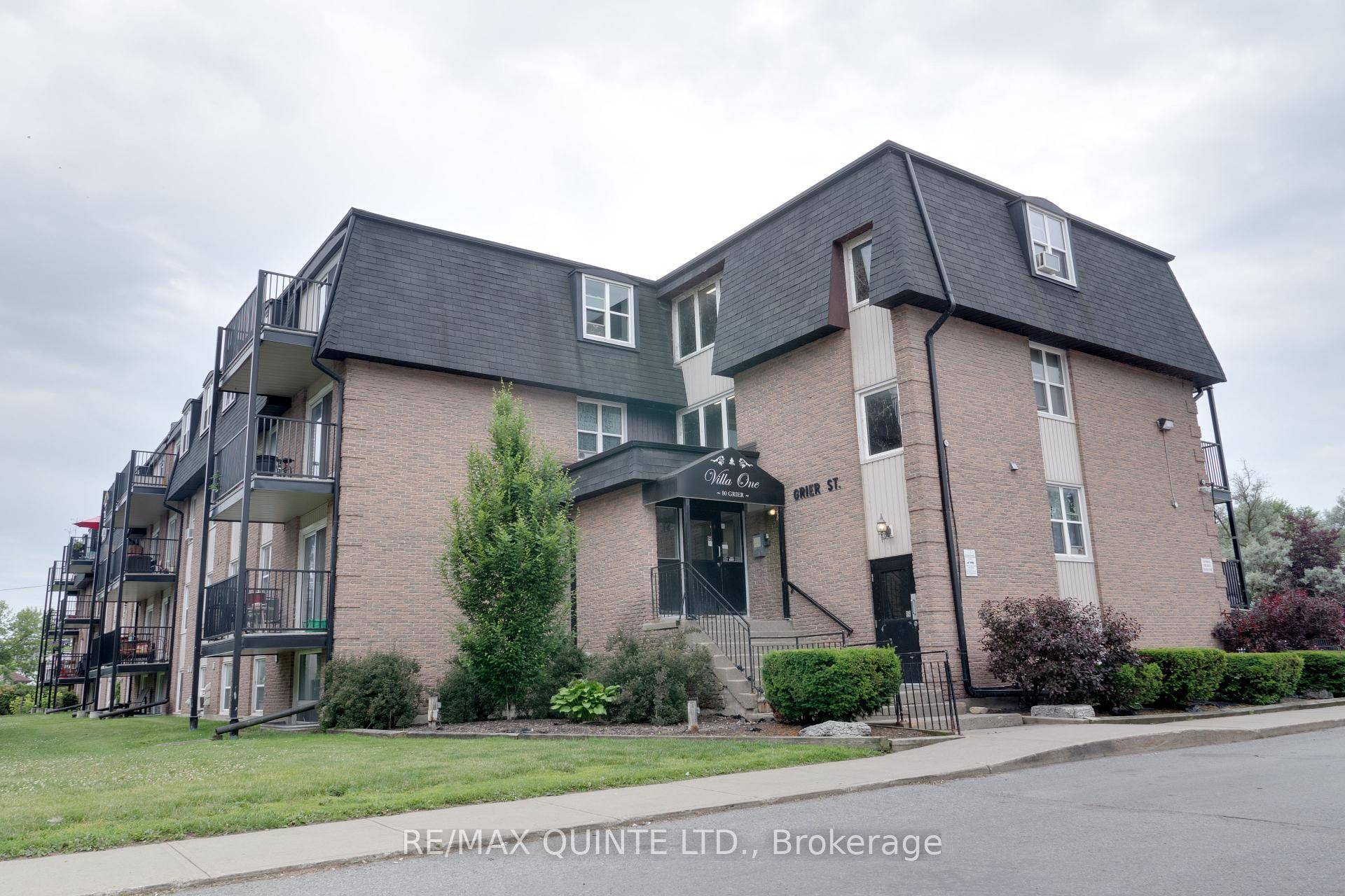 Pride of ownership exudes from this meticulously maintained condominium centrally located in mid town Belleville where convenience and amenities abound.
