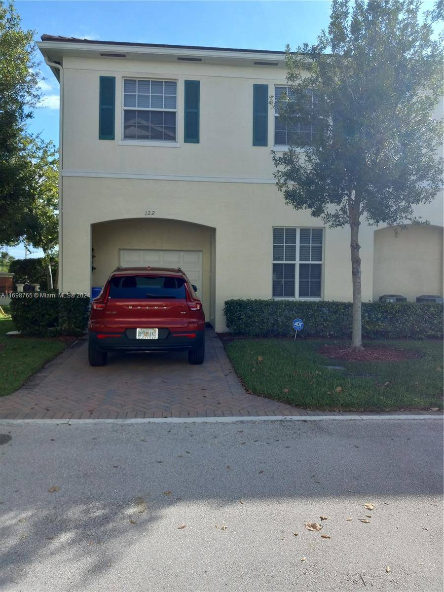 REDUCED BY ANOTHER 25K ! SELLER IS READY TO LEAVE THE COUNTRY !