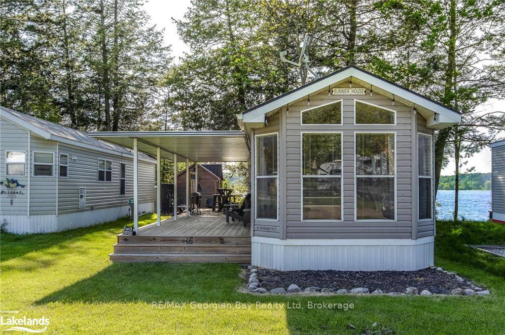 This Waterfront Supreme Cottager Classic Modular Cottage features 2 bedroom, 1 bathroom and is the ideal space to relax and reconnect with nature.