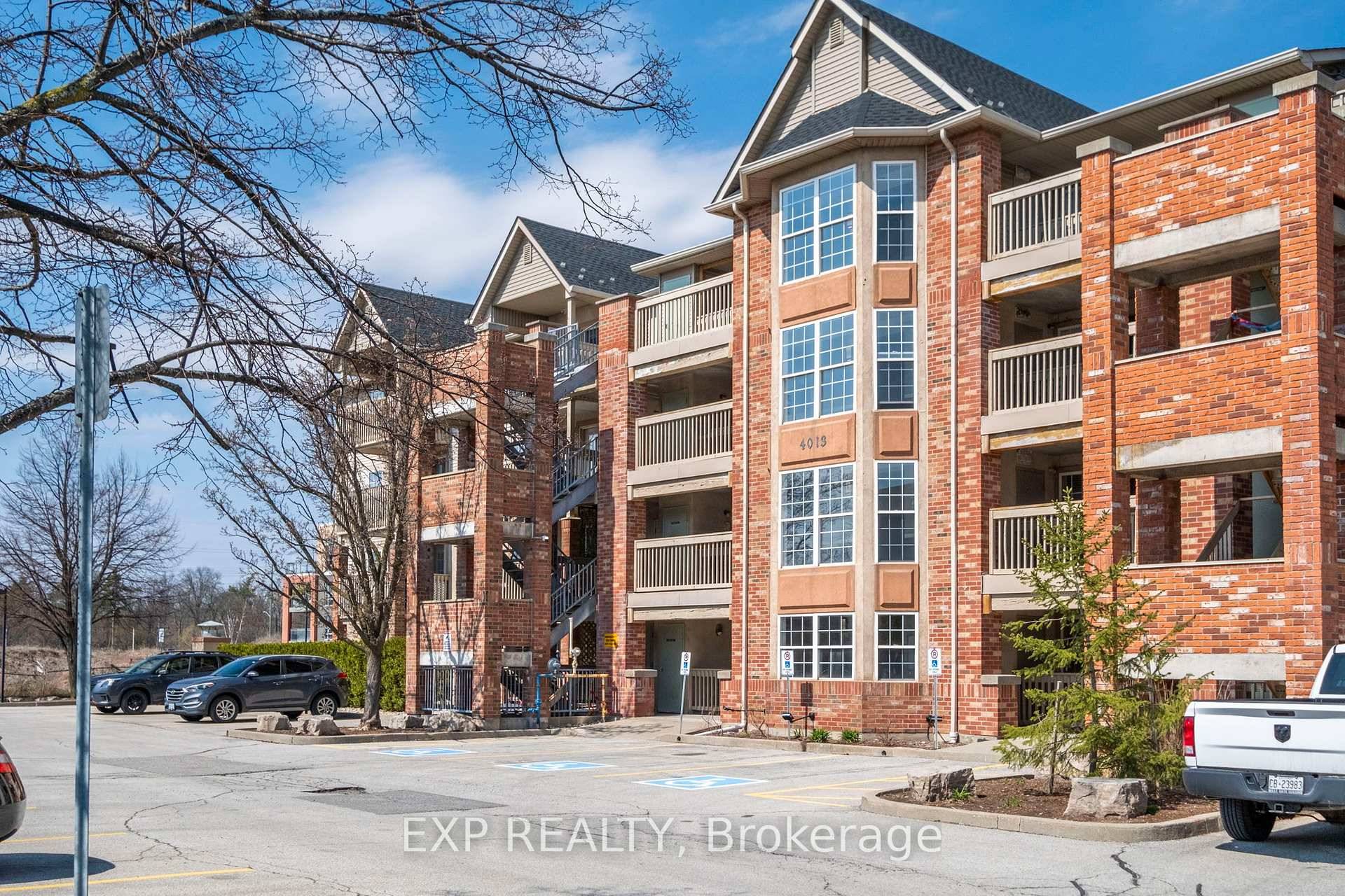 Contemporary and bright, this 2 bedroom, 1 bath unit in Burlingtons desirable Tansley community is perfect for downsizers, first time buyers, or anyone seeking a stylish, low maintenance home in ...