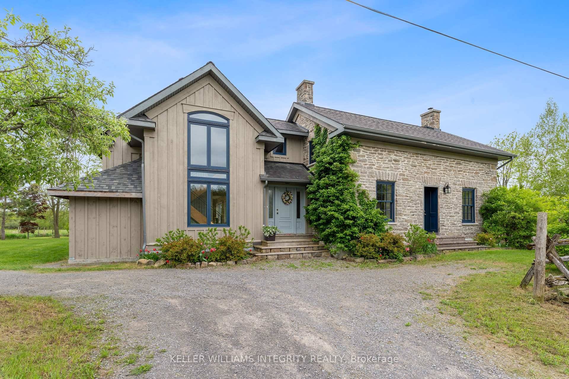 4 Bedroom, 4 Bathroom 4 Car Garage.